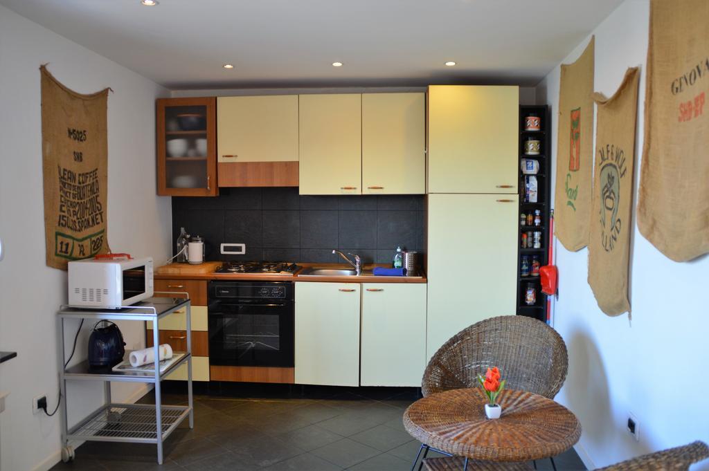 Sunflower With Private Terrace And Lift Apartment Genua